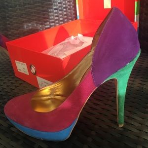 Charles David Multicolored Velvet Pumps